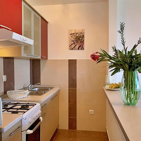 2 By Interhome Apartmán