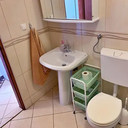 2 By Interhome *